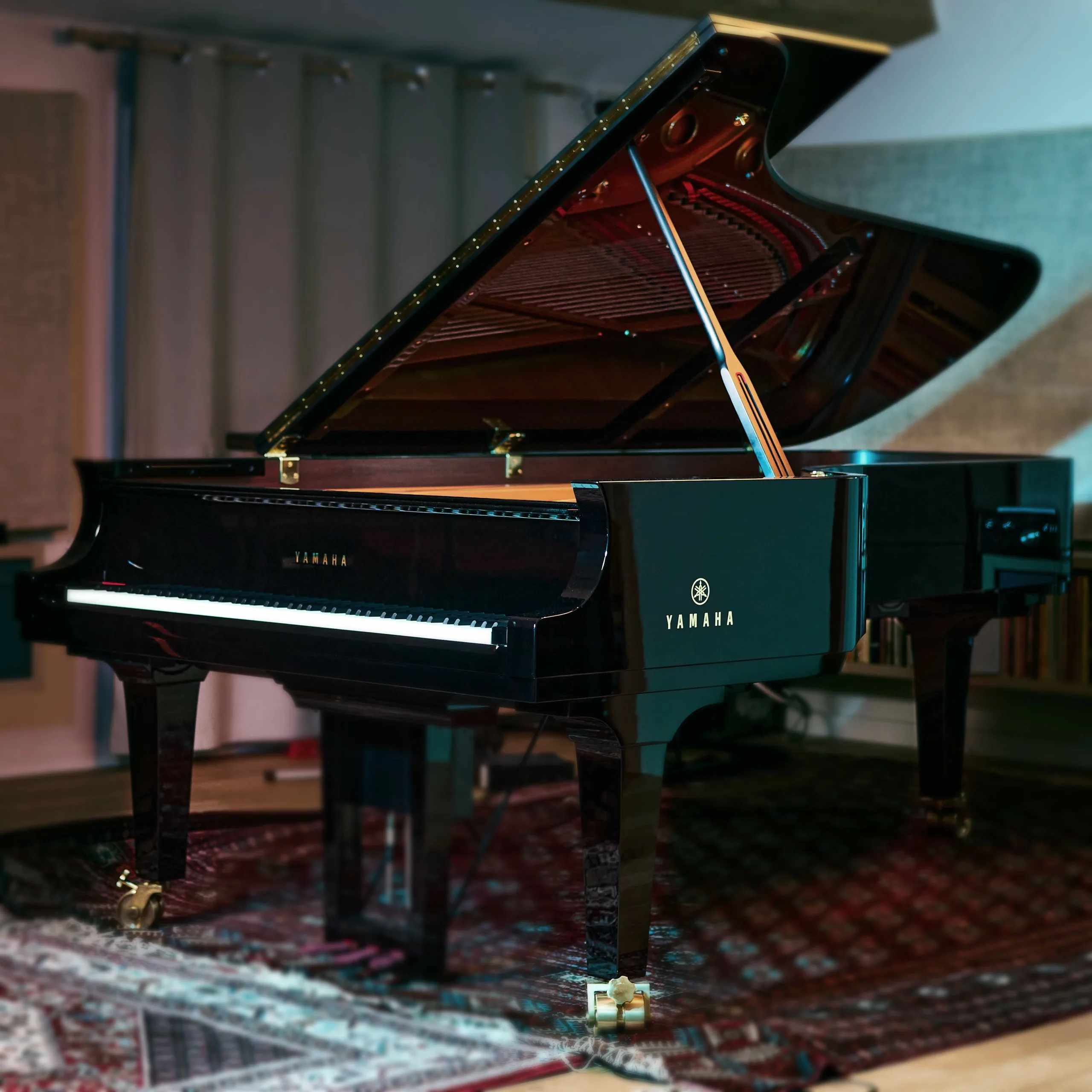 yamaha cfx disklavier grande queue concert piano studio enregistrement